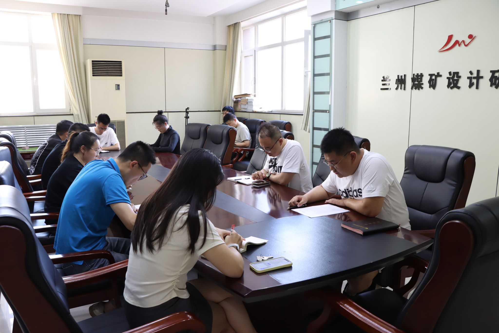 兰煤院公司团委开展安全生产月主题团日活动